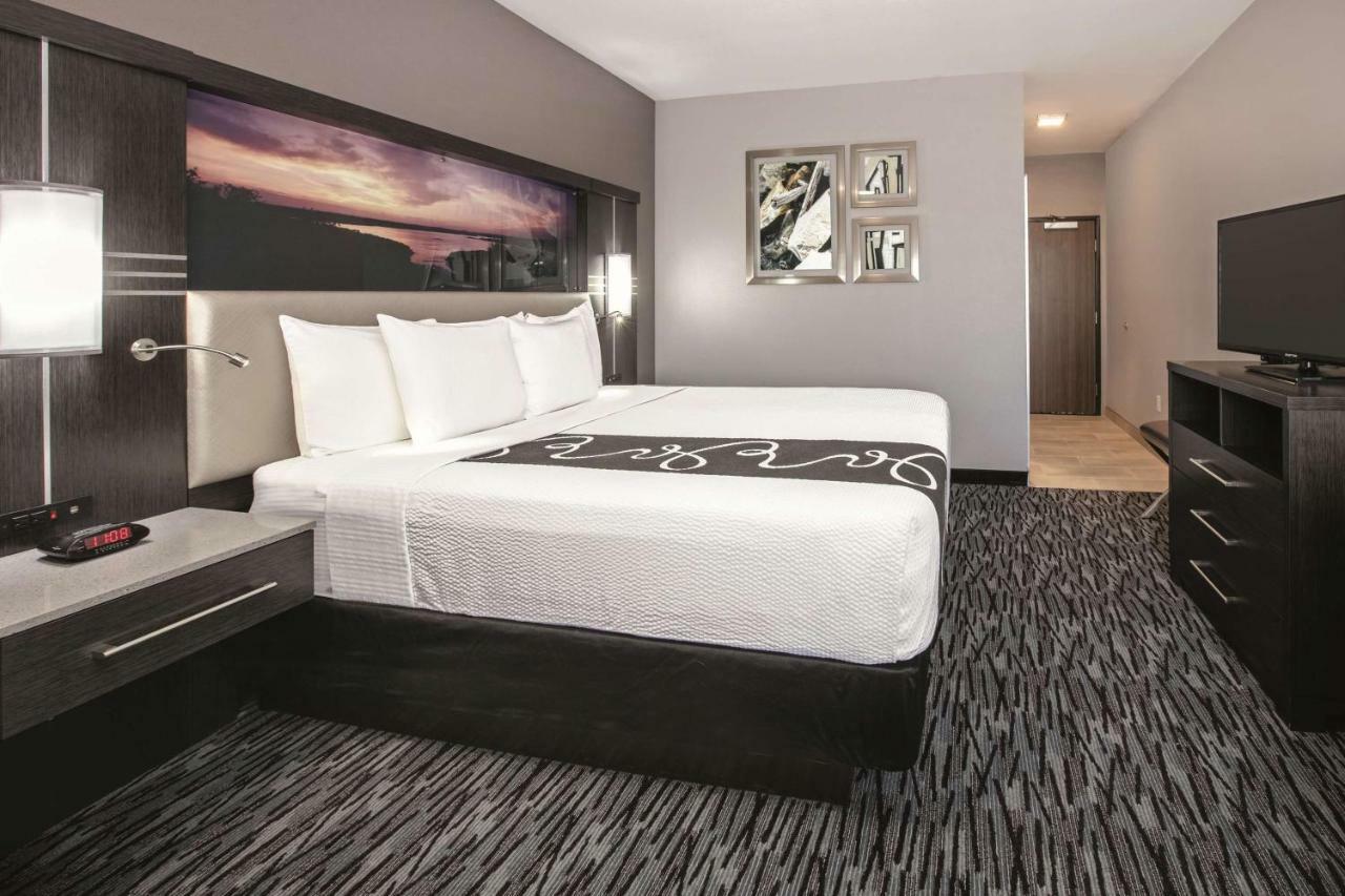 Отель La Quinta By Wyndham Amarillo Airport Экстерьер фото