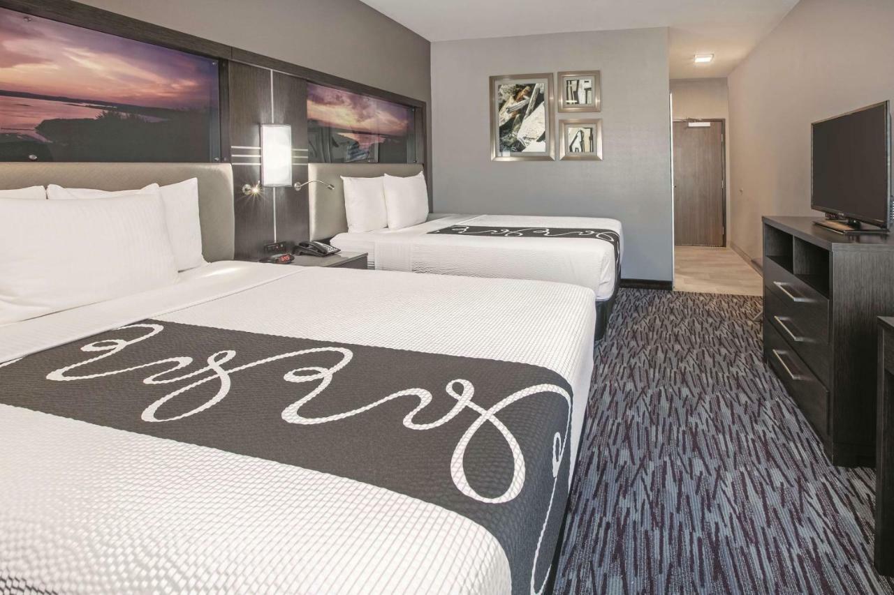 Отель La Quinta By Wyndham Amarillo Airport Экстерьер фото